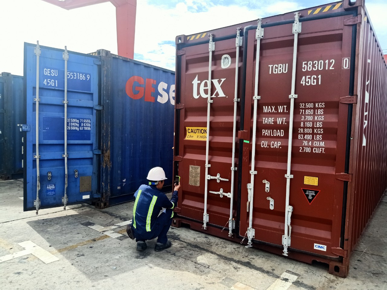 Giám định, sửa chữa Container